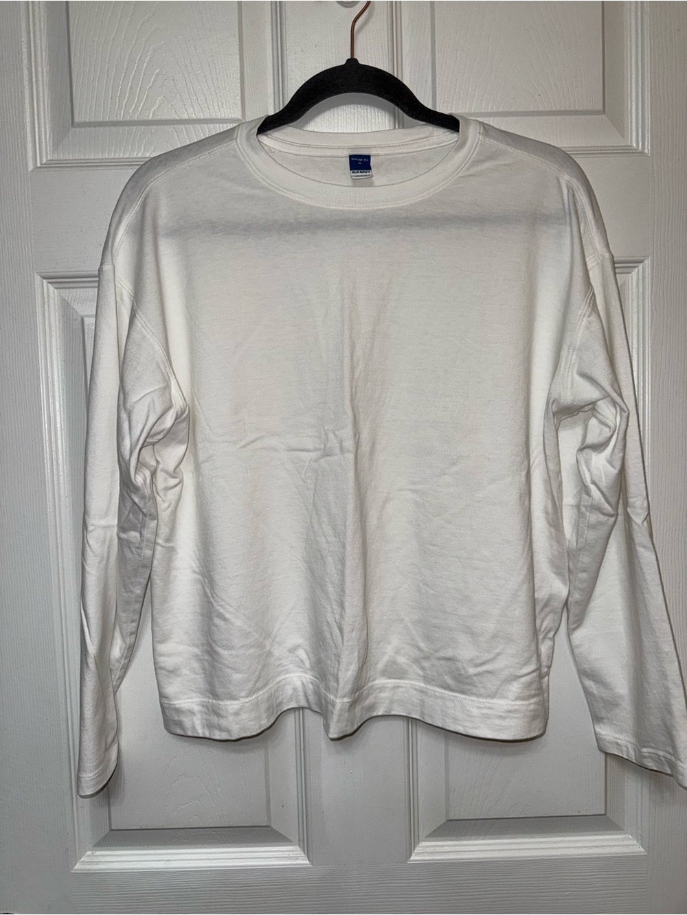 White Relaxed Style Long Sleeve Crew Neck Tee by Old Navy